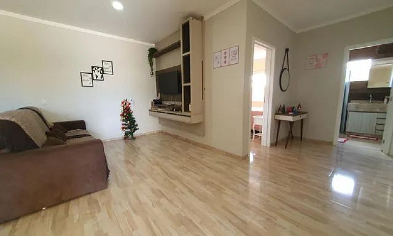 Casa Com 3 Dormitóri...