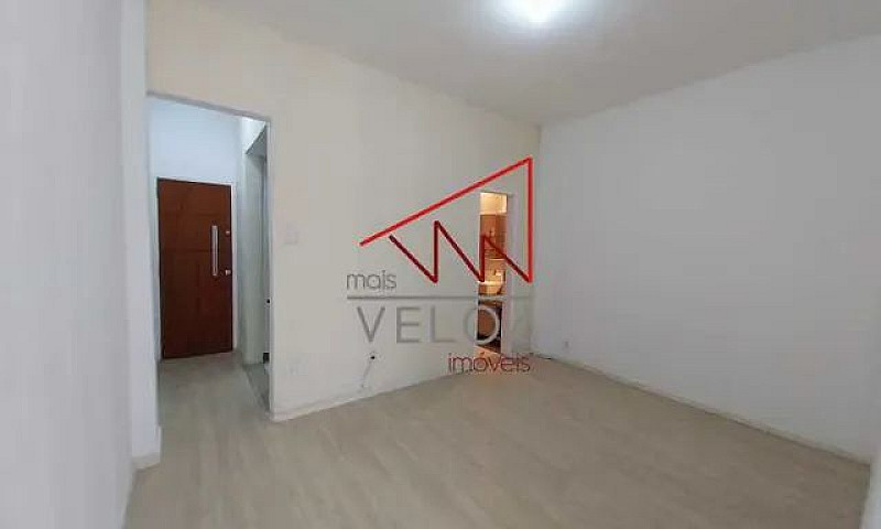 Apartamento-À Venda-...