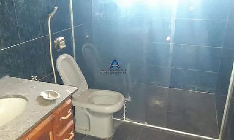 Casa Com 2 Dormitóri...