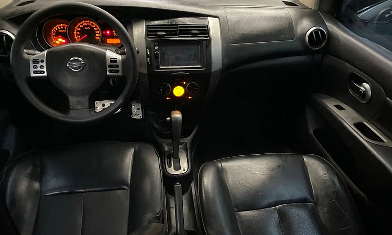 Nissan Livina Sl 1.8...