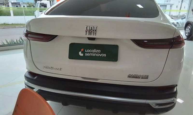 Fiat Fastback 2024 1...