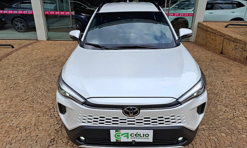 Toyota Corolla Cross...