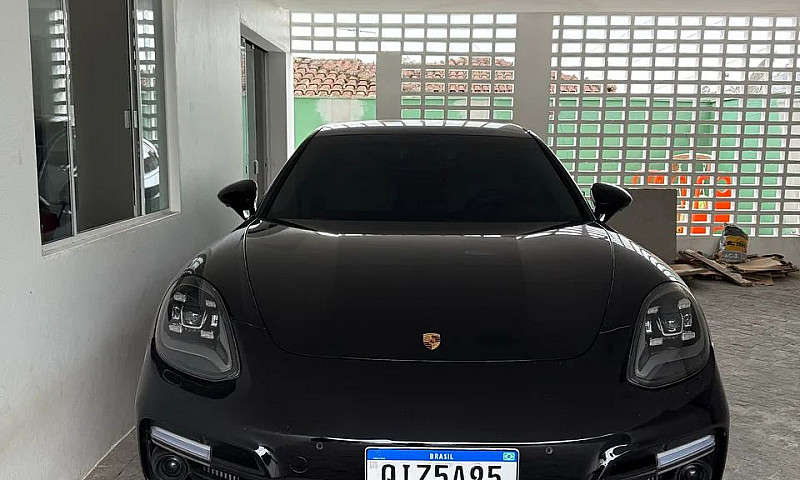 Porsche Panamera Tur...