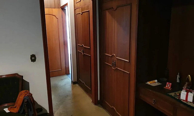 Sobrado- 267M², Deod...