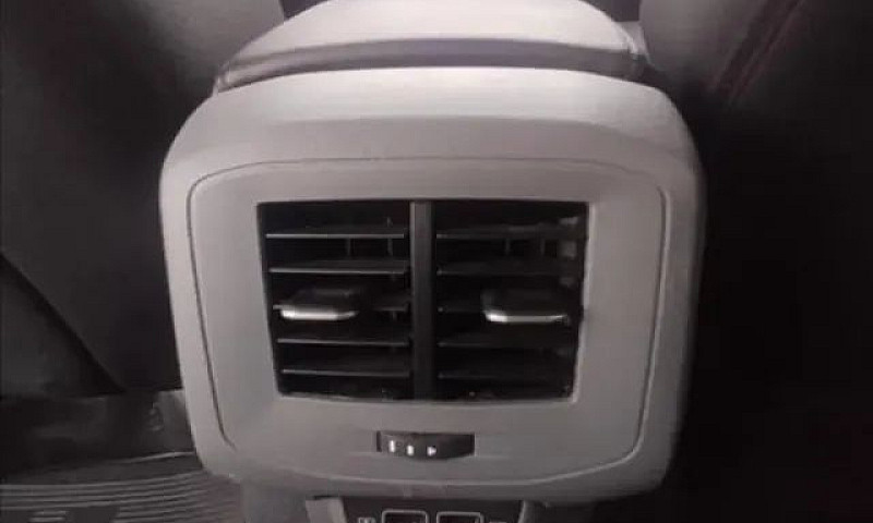 Volkswagen T-Cross C...