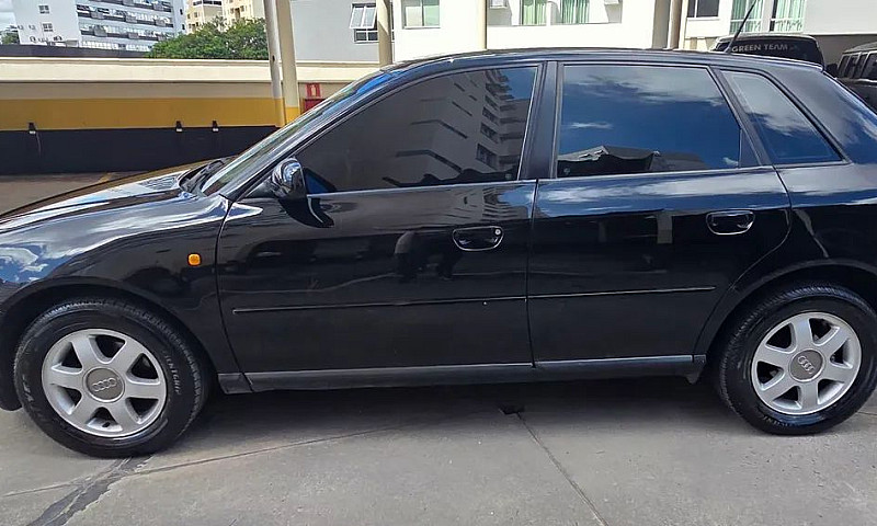 Audi A3 1.8 5P Mec. ...