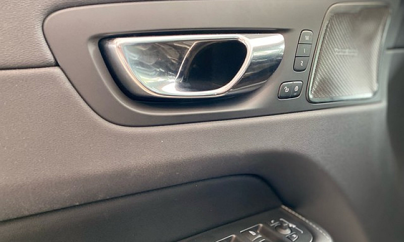 Volvo Xc 60 T-8 R-De...