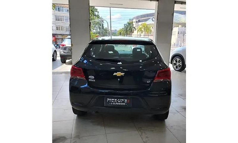 Chevrolet Onix 2018 ...