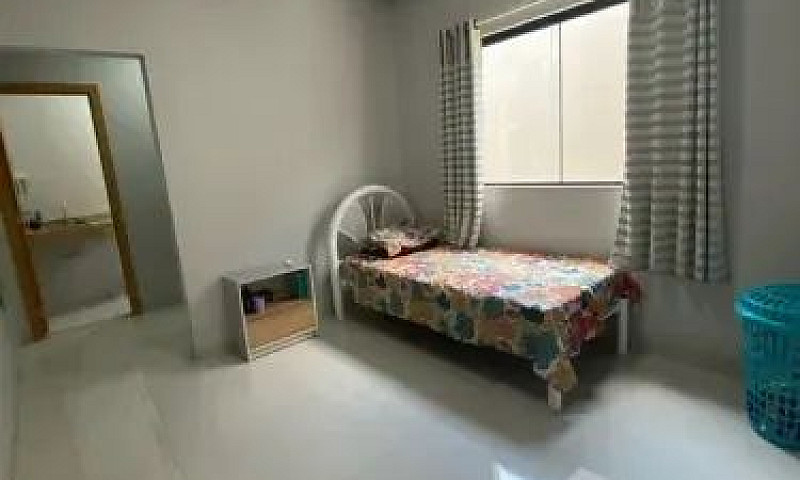 Vendo Essa Casa Com ...