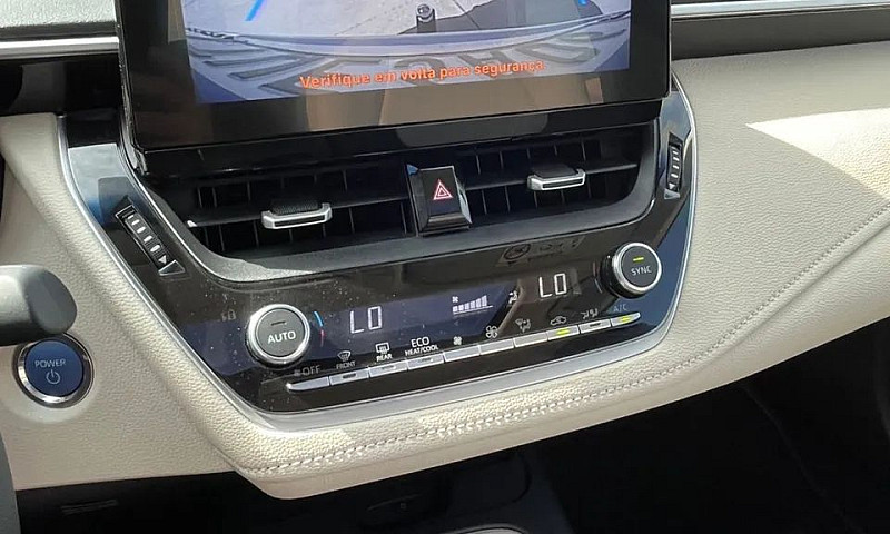 Toyota Corolla Altis...