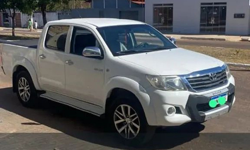 Toyota Hilux Cd Sr 4...