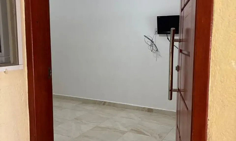 Casa Com 3 Dormitóri...