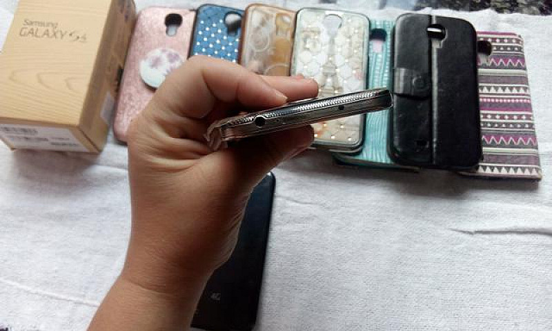 Samsung Galaxy S4 Em...