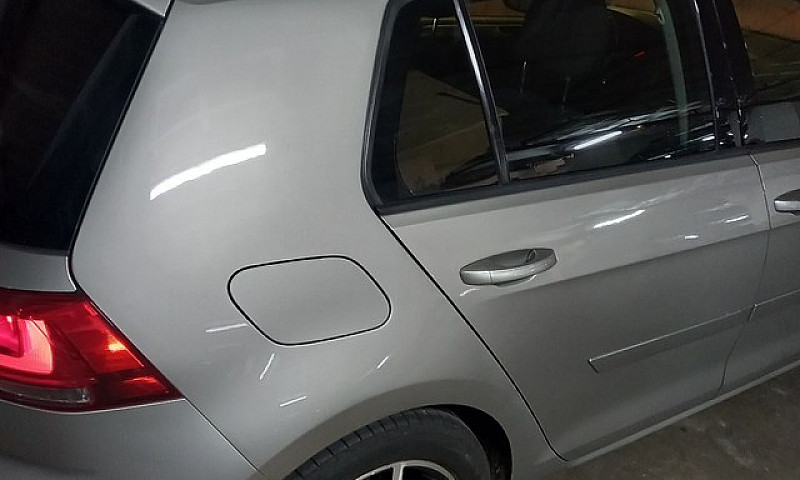 Golf 2016  1.6 Muito...