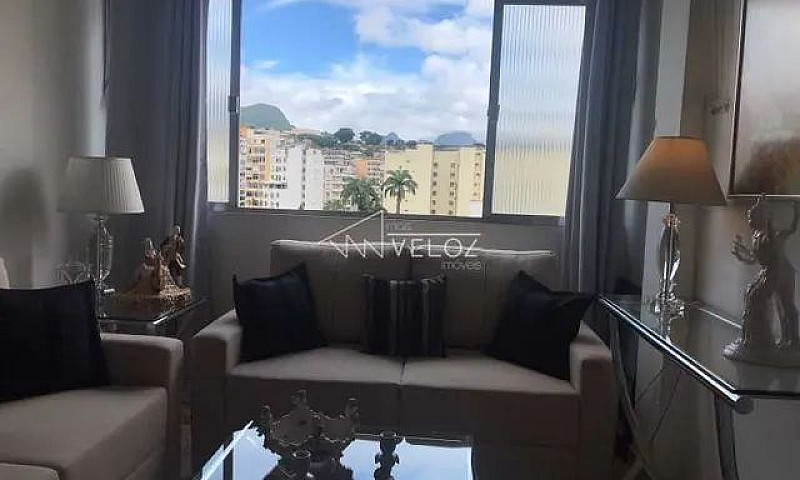 Apartamento-À Venda-...