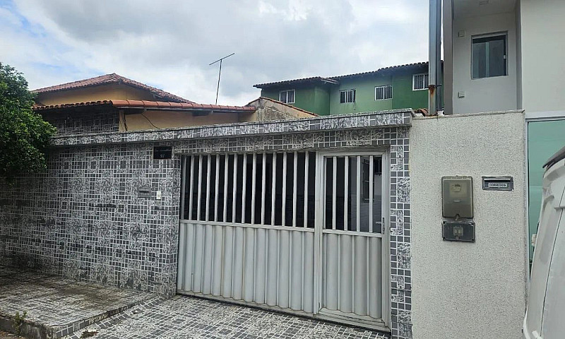 Casa De Tres Quartos...