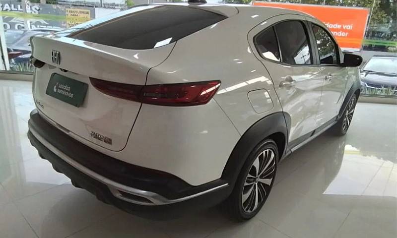 Fiat Fastback 2024 1...