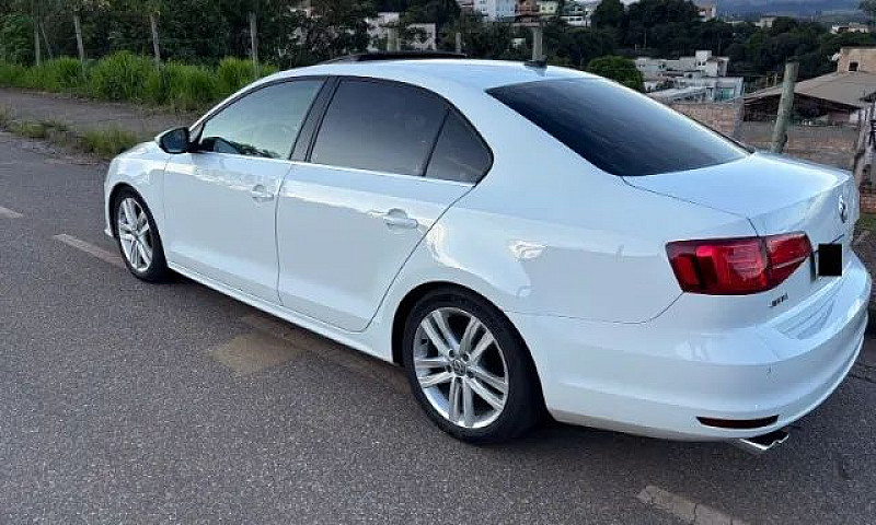Jetta Highline 211Cv...