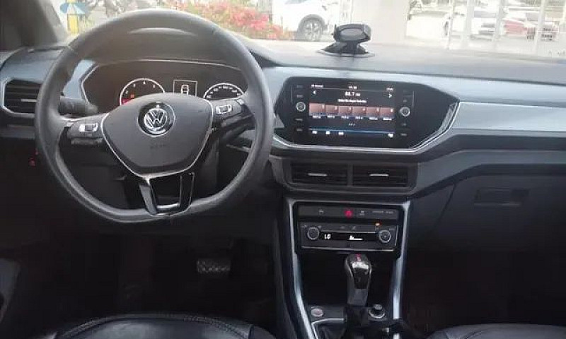 Volkswagen T-Cross C...