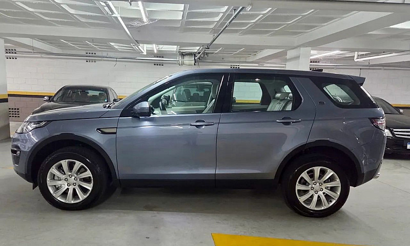 Land Rover Discovery...