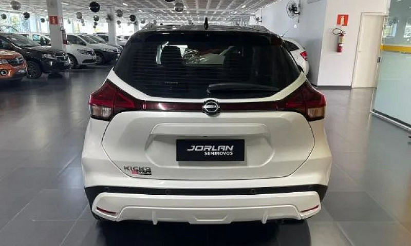 Nissan Kicks Exclusi...