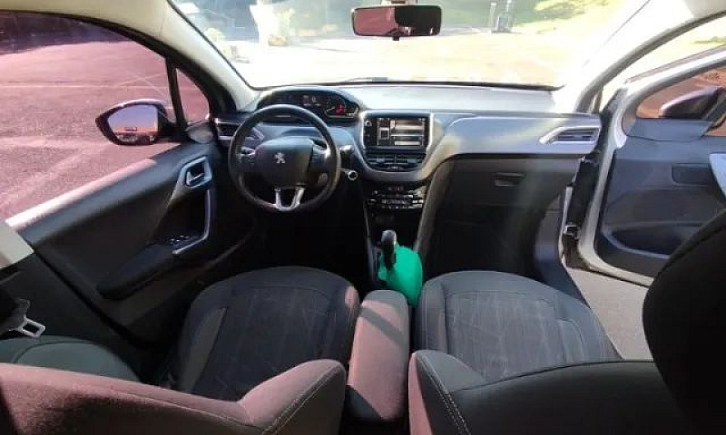 Peugeot 208 Griffe 1...