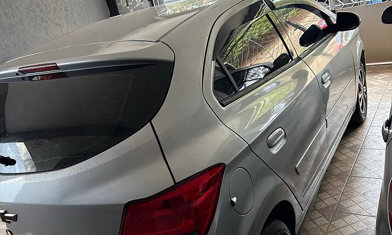 Chevrolet Onix Hatch...