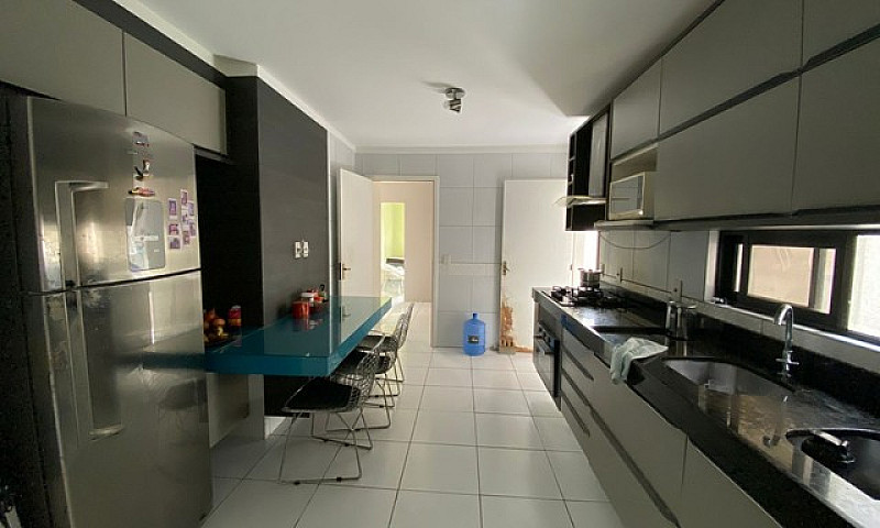Casa Em Condominio F...