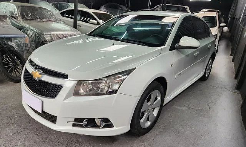 Cruze Hacth Automati...