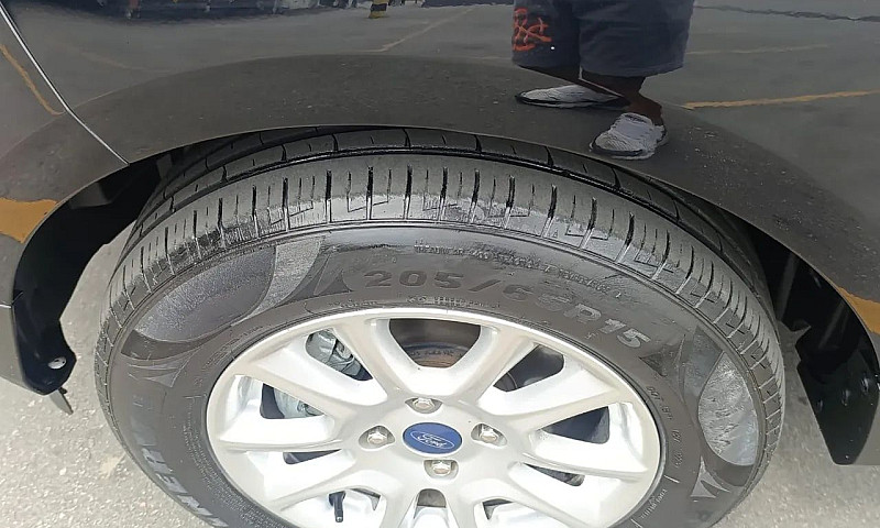 Ford Ecosport Se 1.5...