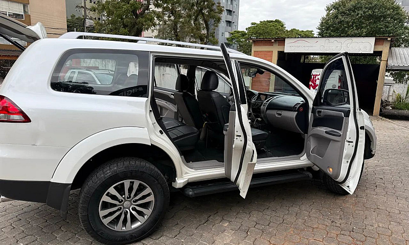 Mitsubishi Pajero Hp...