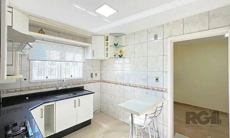 Com 119,93 M² De Áre...