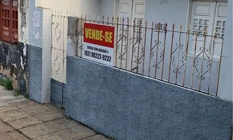 Otima Casa No Centro...