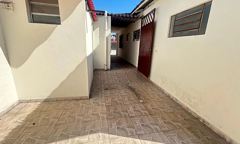 Casa De Tres Quartos...
