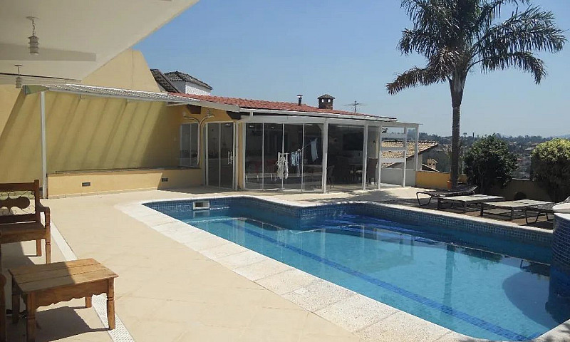 Casa Com 4 Dormitóri...