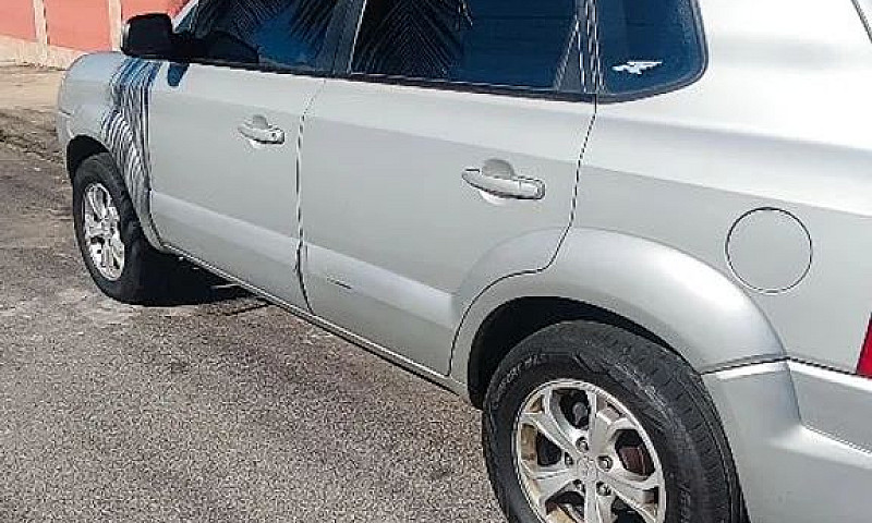 Hyundai Tucson 2.0 1...