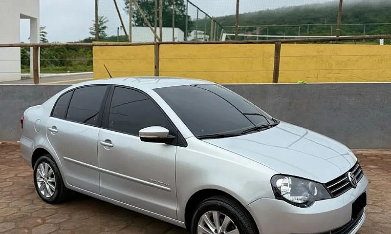 Volkswagen Polo Sed....