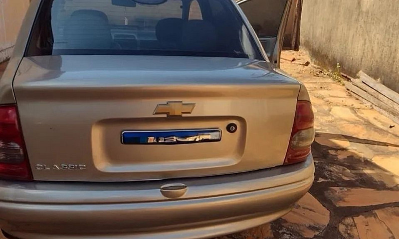 Chevrolet Classic Li...