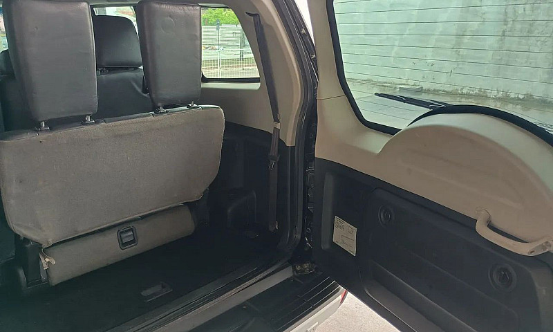 Mitsubishi Pajero Fu...