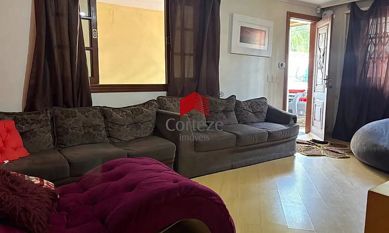 Casa Com 205M² 5 Qua...