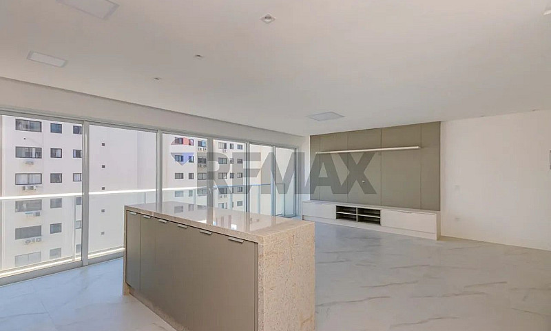 Apartamento 4 Suítes...