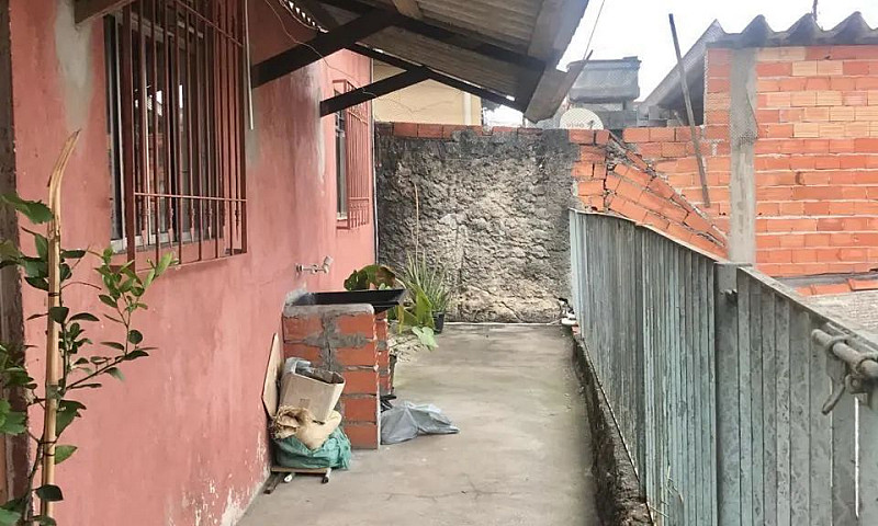 Casa De Dois Cômodos...
