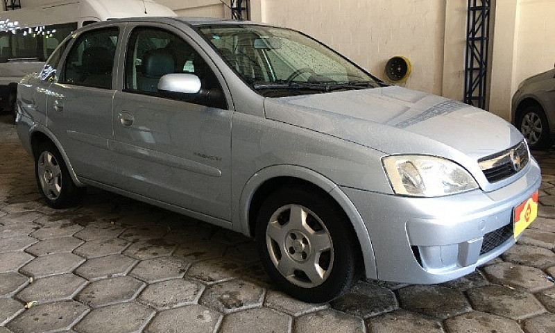 Corsa Sedan Premium ...