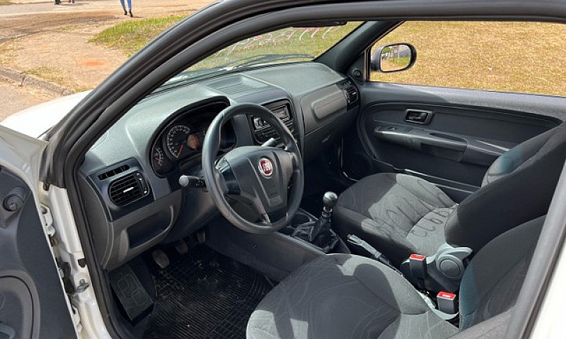 Fiat Strada Hard Wor...