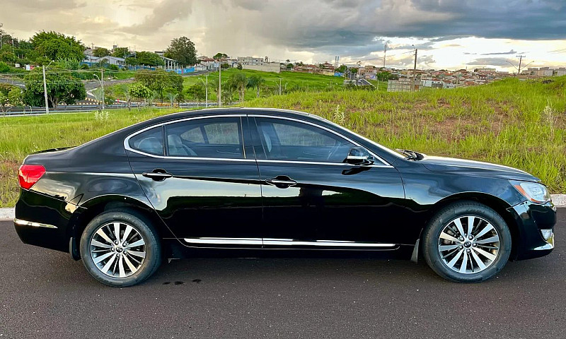 Kia Motors Cadenza E...