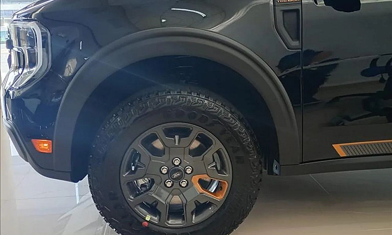 Ford Maverick Tremor...