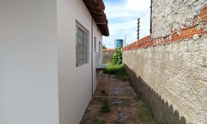 Casa Com 3 Dormitóri...