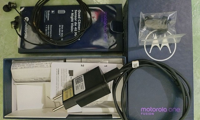 Moto One Fusion Semi...