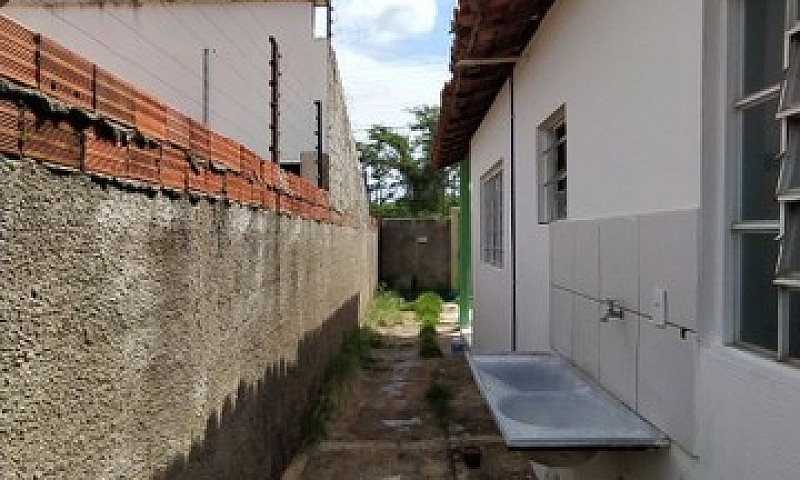 Casa Com 3 Dormitóri...