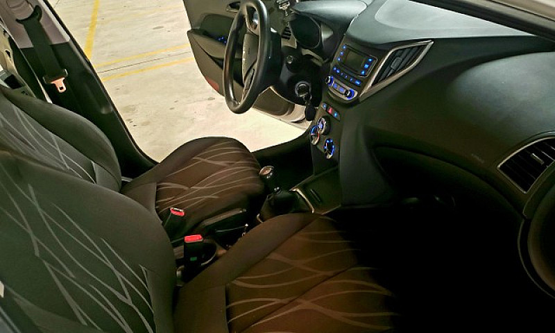 Hyundai Hb20 2015 Mu...
